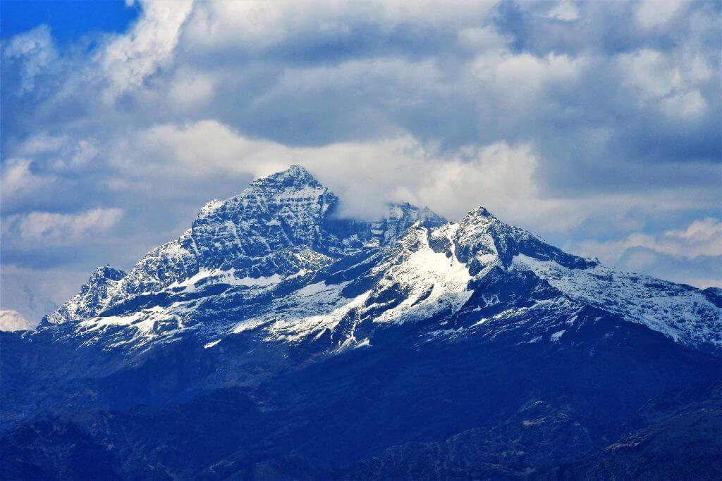 Jichu Drake peak from Chelela-Paro road